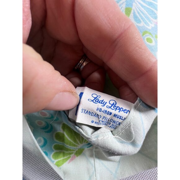 Vintage Lady Pepperell No-Iron Muslin Standard Pillowcase With Butterfly Print - Picture 3 of 5